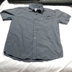 South Pole mens short sleeved button down shirt size large
